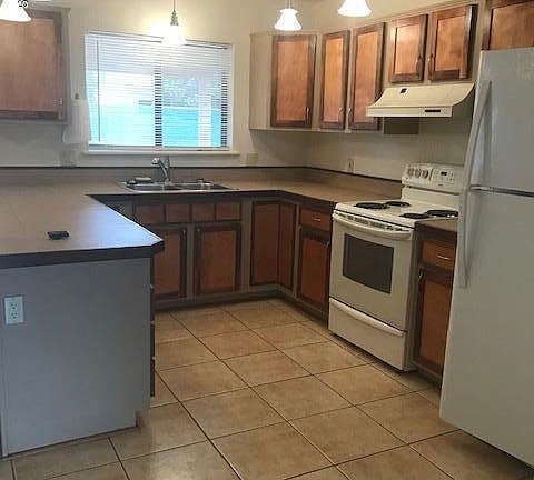 4th image of 4611 E Diablo Dr