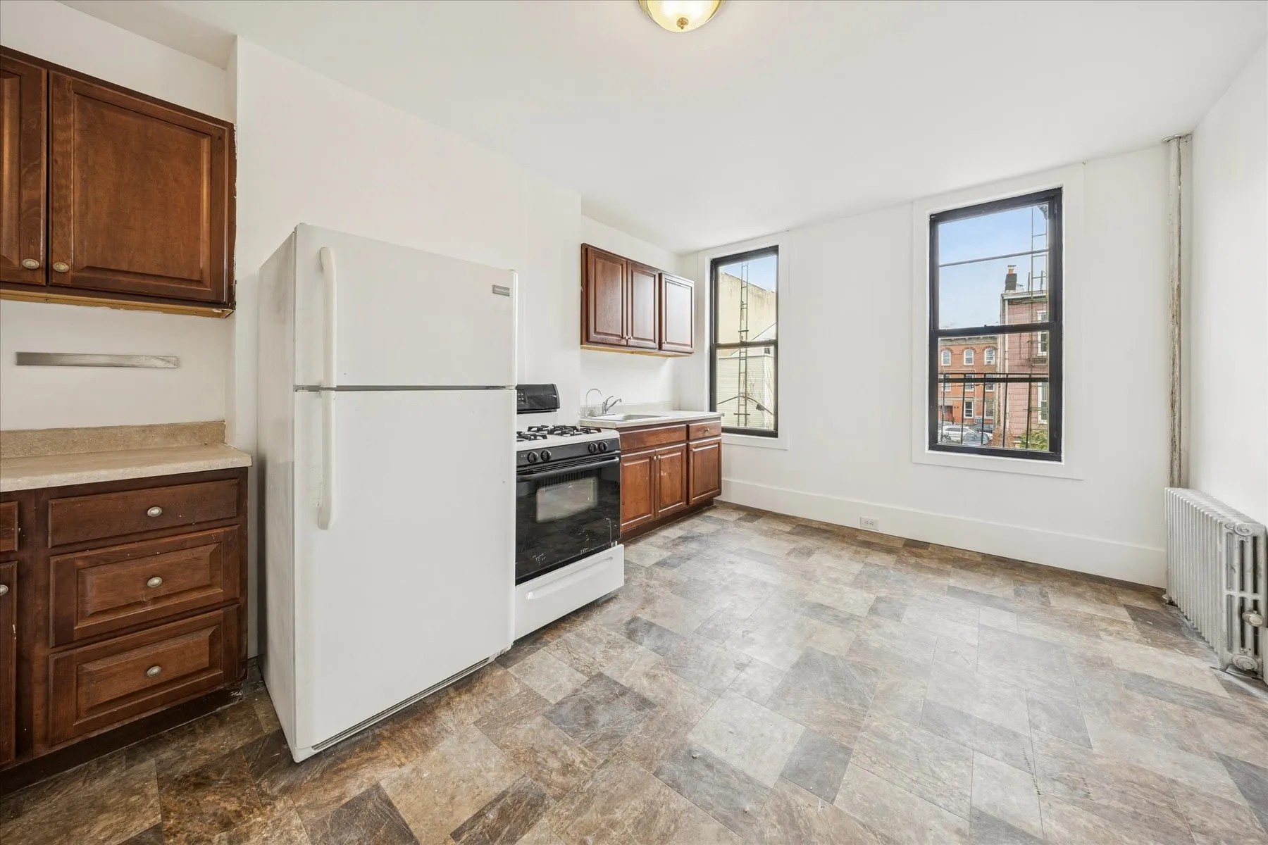 232 Kingsland Avenue #2L in Greenpoint, Brooklyn | StreetEasy