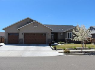 1119 Las Brisas Dr, Minden, NV