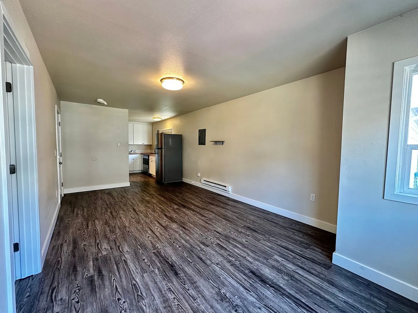 Hilltop Apartments — Photo 4
