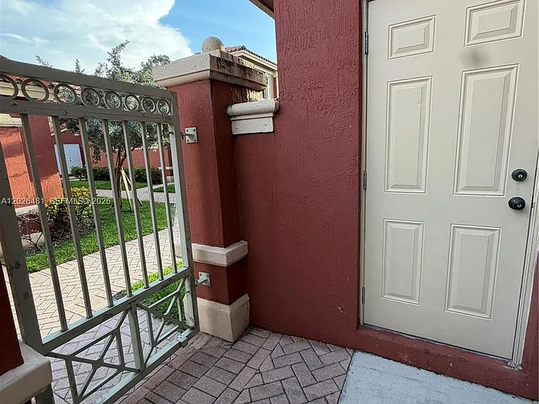 6202 NW 115th Pl #336 — Photo 5