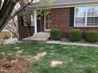 8709 Lough Dr, Louisville, KY 40291