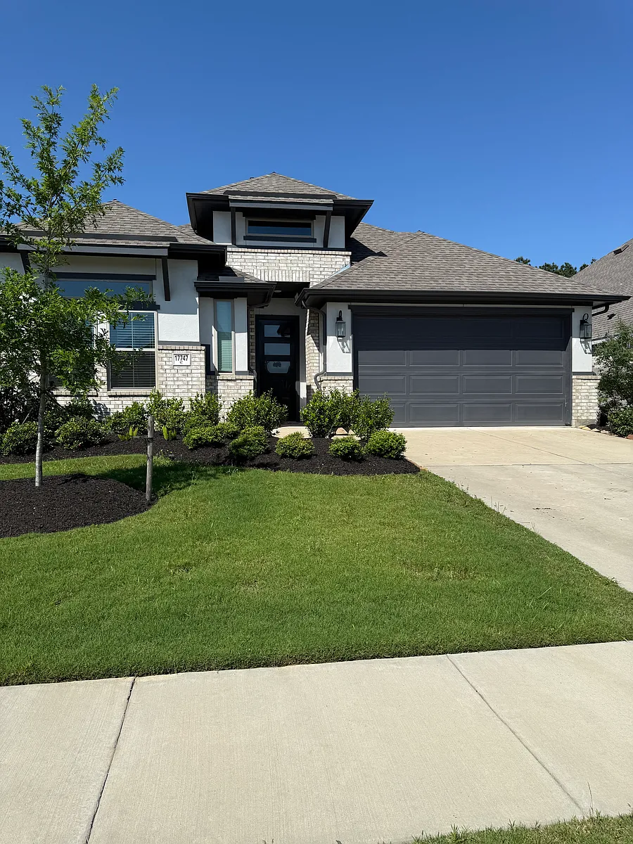 Photo 1 of 36 - 17747 Misty Brook Ln - Conroe, TX Primary Photo - 17747 Misty Brook Ln