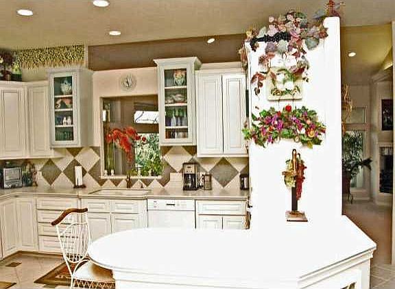 5th image of 9609 Grand Oak Dr