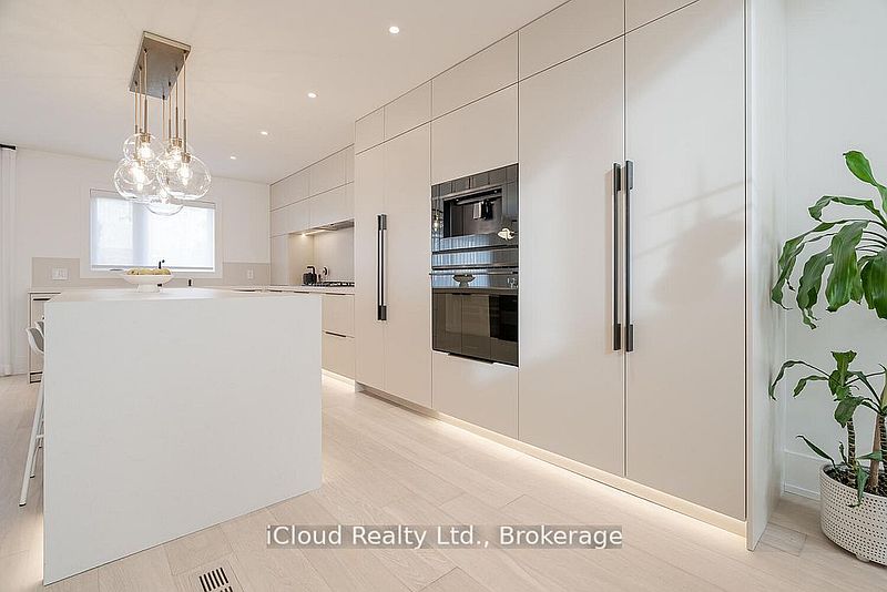 Burlington House for rent - 5 Bedrooms — photo 9