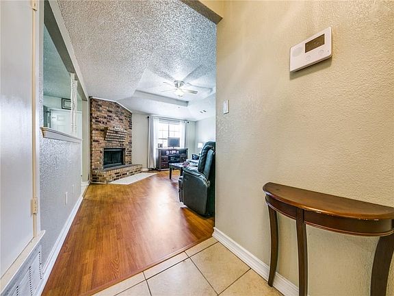 3rd image of 1034 Barton Ave