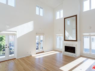 15 Clubhouse Ave, Venice, CA 90291