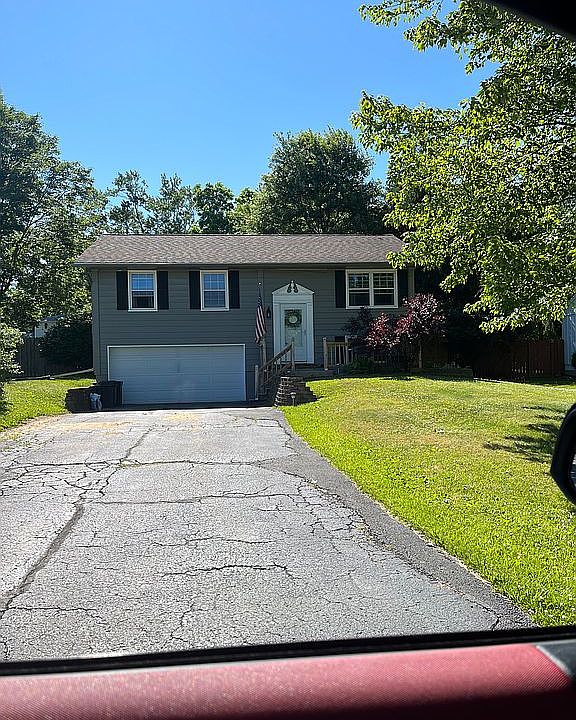 1st image of 3604 Demura Dr SE