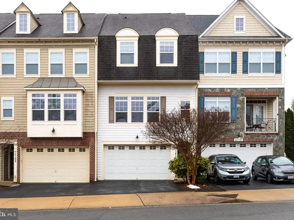 14201 Catbird Dr, Gainesville, VA 20155