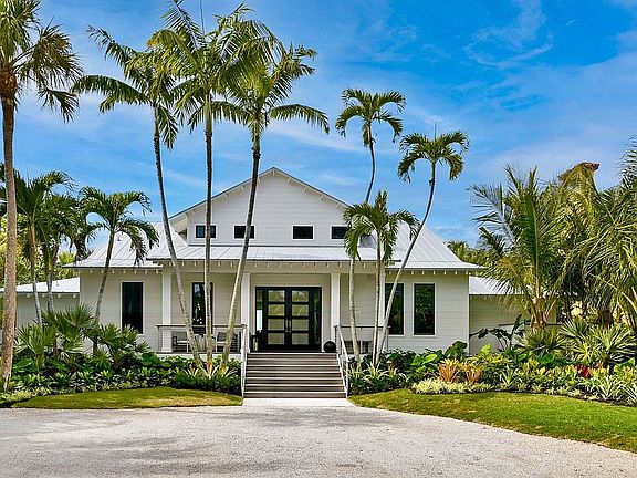 3rd image of 16910 Captiva Dr