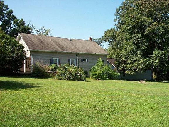 2nd image of 565 Truce Rd