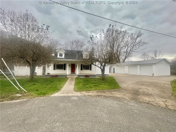 710 Hemlock Dr, Elkview, WV 25071