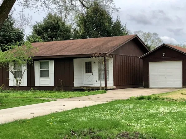 810 E Sangamon Ave, Rantoul, IL 61866