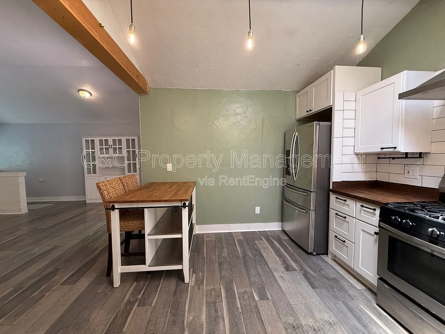 2 bed, 1.0 bath, 1076 sqft, $3,600 — Photo 2