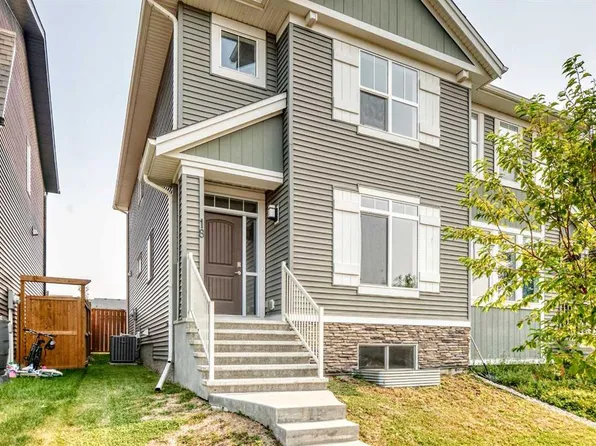 18 S Willow Cres, Okotoks, AB T1S 5S2