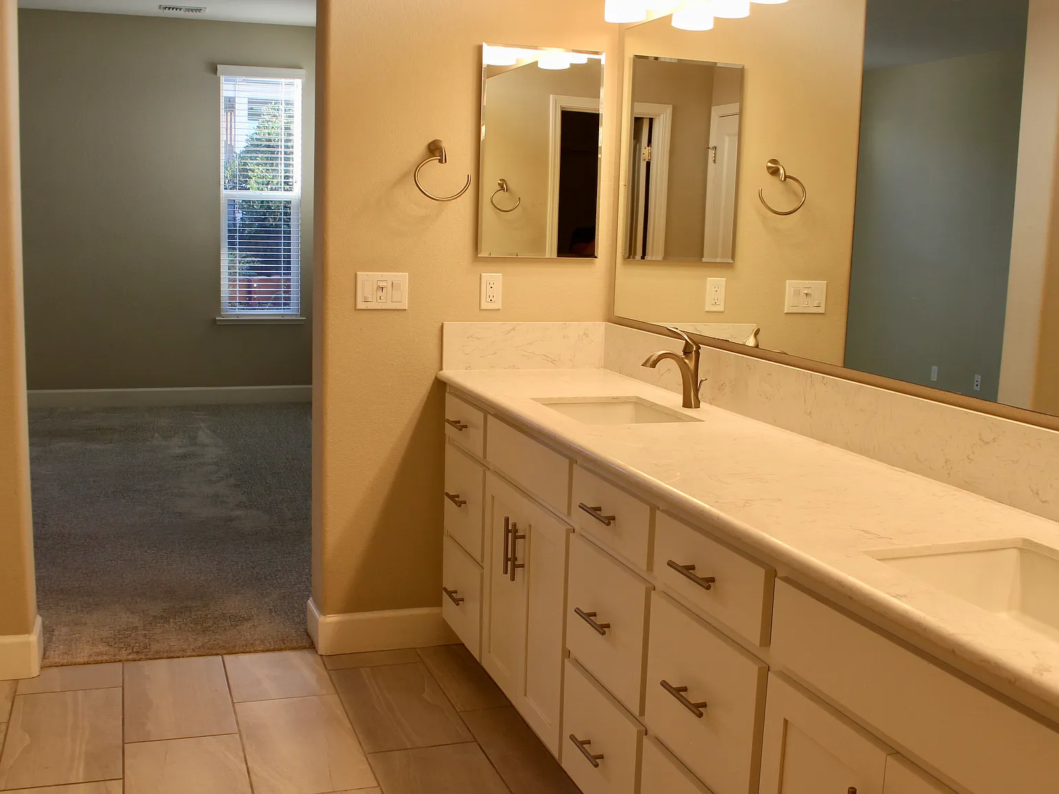 2 bed, 1558 sqft, $2,500 — Photo 4