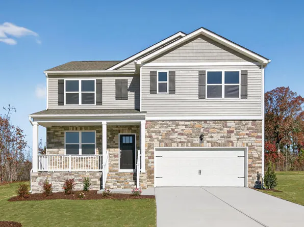 40 Rolling Hills Dr, Youngsville, NC 27596
