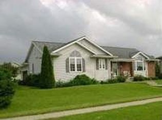 421 Wesson Ave, Hudson, IA 50643