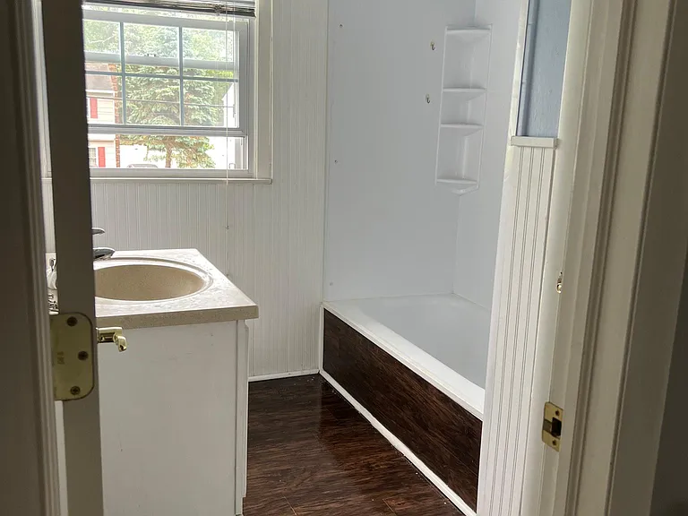 80 Kino Blvd — Photo 12