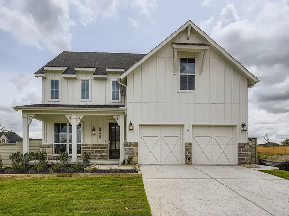 8728 Leafy Ln, Justin, TX 76247