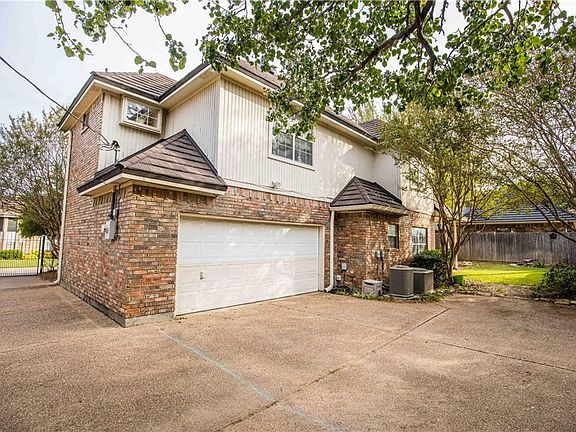 3rd image of 5902 Moss Dr