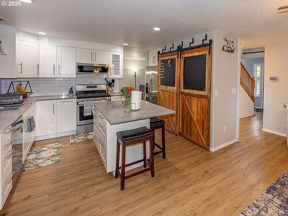 4th image of 3113 NE 165th Ave