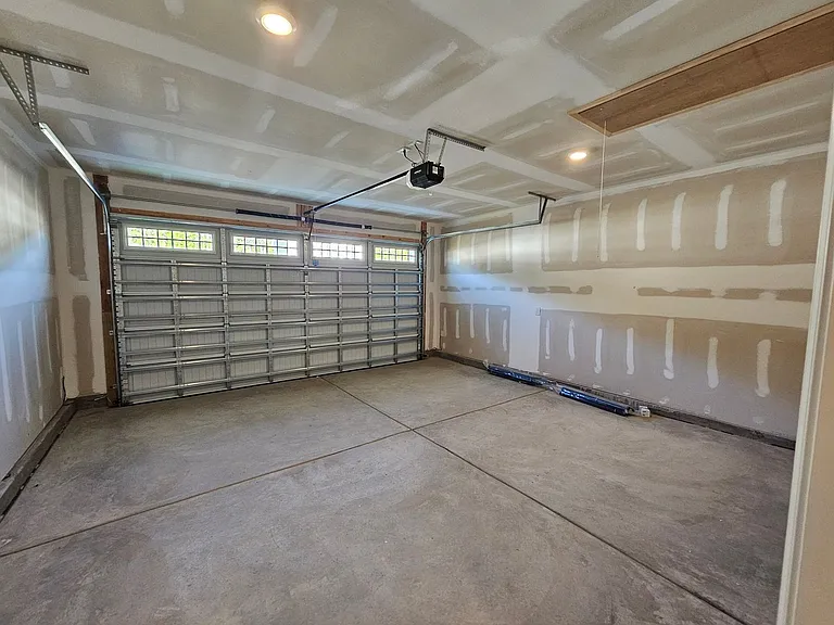 2215 Flatleaf Ct — Photo 22