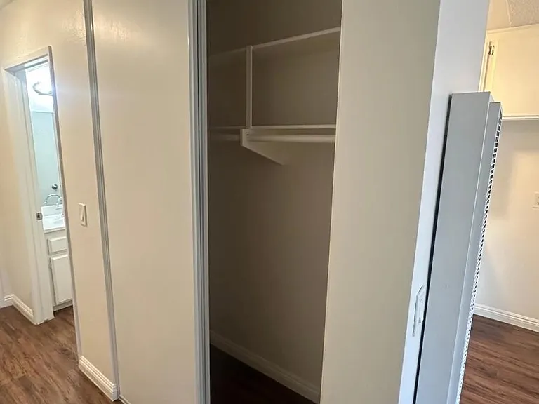 1127 W 252nd St #9 — Photo 18