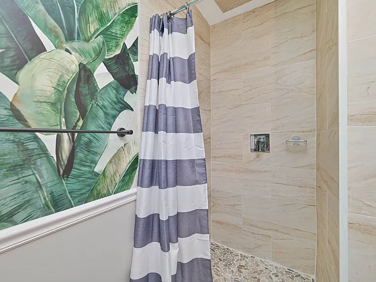 6386 Royal Woods Dr — Photo 24