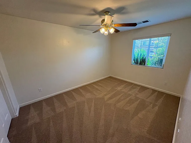 4704 W Rialto Ave — Photo 28