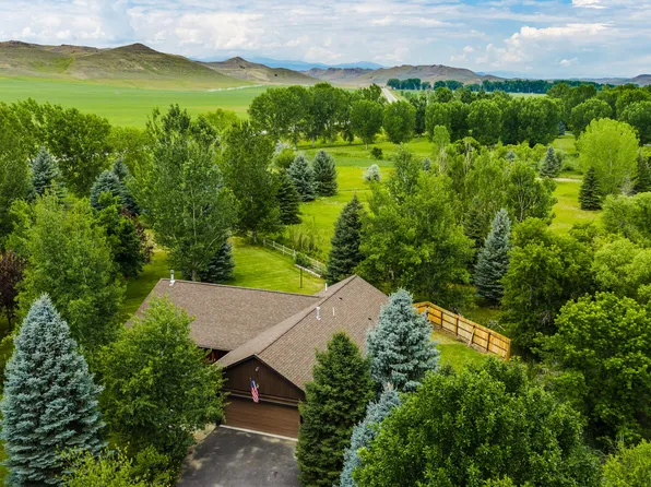 28 Apache Rd, Clearmont, WY 82835