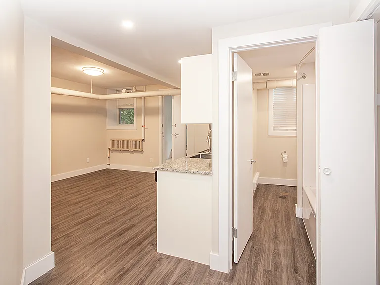 812 Wolseley Ave #1 — Photo 9