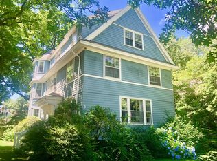 2 Hubbard Park Rd #2, Cambridge, MA 02138