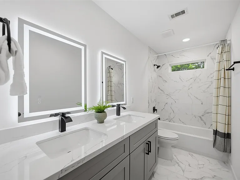 7946 Fields St #B — Photo 16