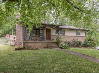 12 Sunset Dr, Swannanoa, NC 28778