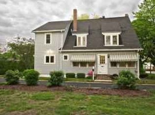 3361 W Shore Rd, Warwick, RI 02886