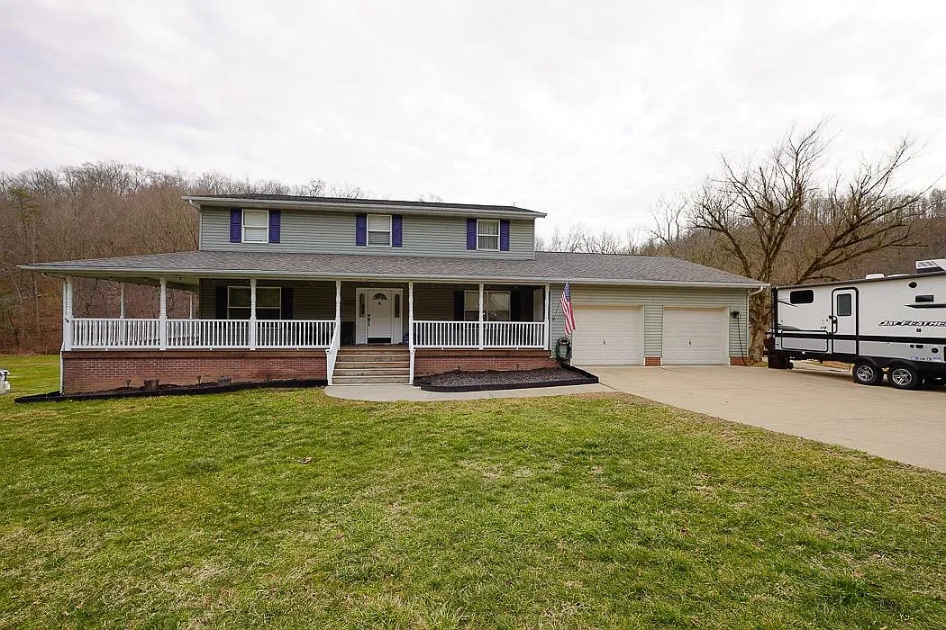 2202 County Road 66 photo 1
