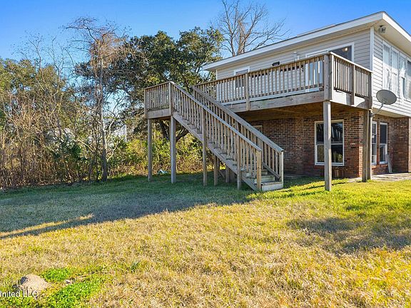 3rd image of 2222 Mole Dr