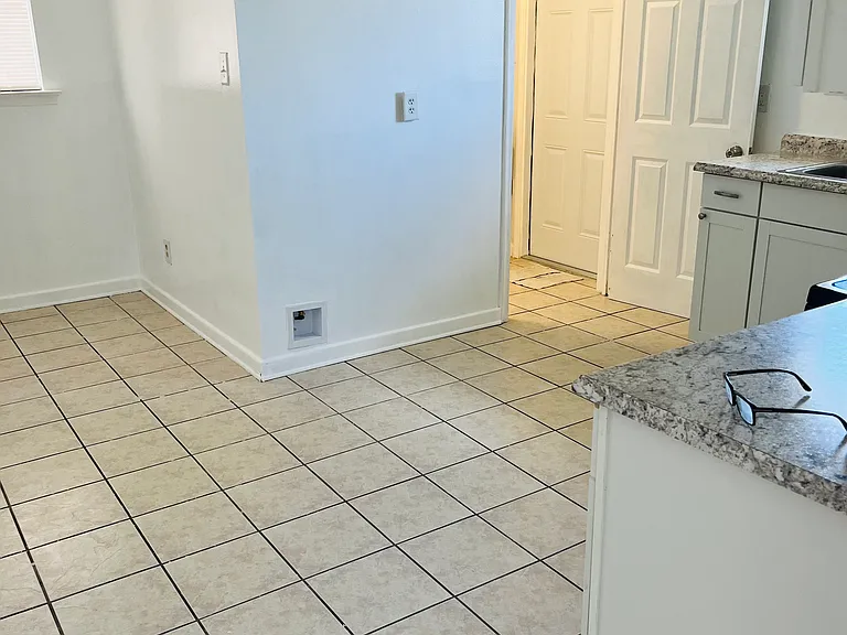 536 Deckbar Ave — Photo 15