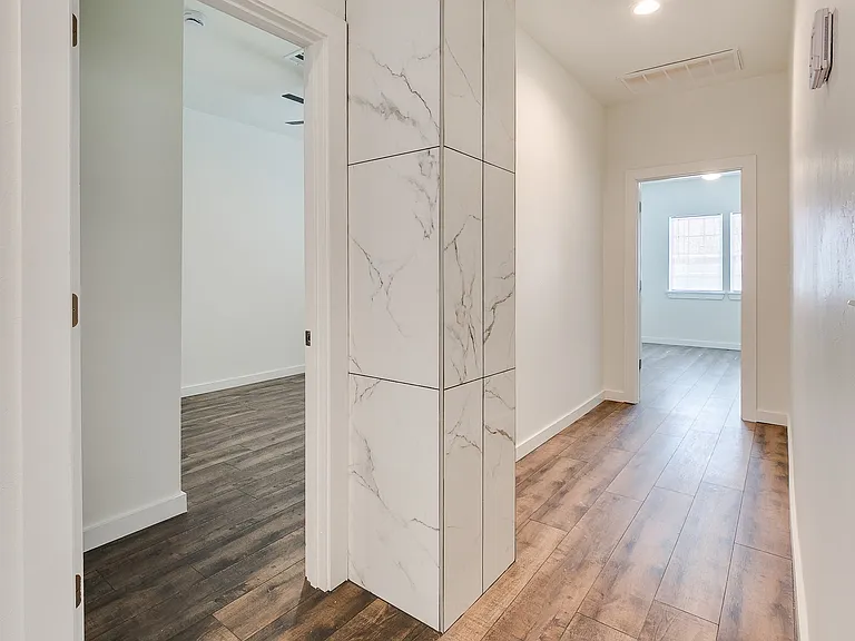 1324 NE 8th St — Photo 18
