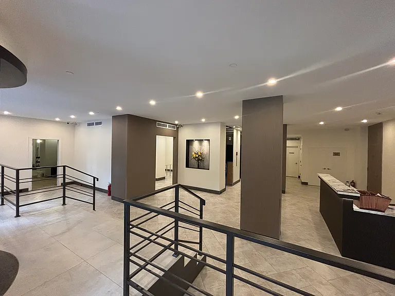 45 W 81st St #8E — Photo 6