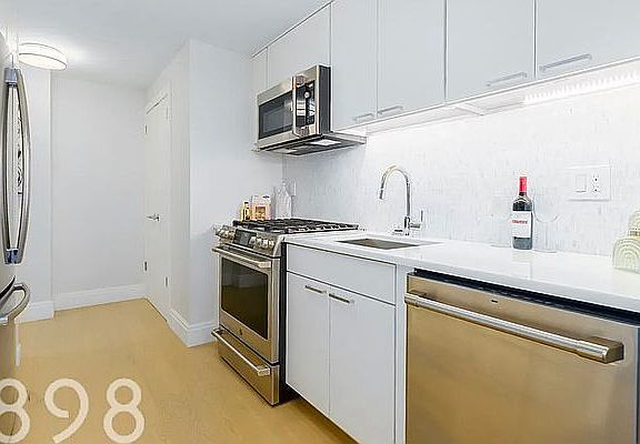 3rd image of 160 W 97th St #9LL