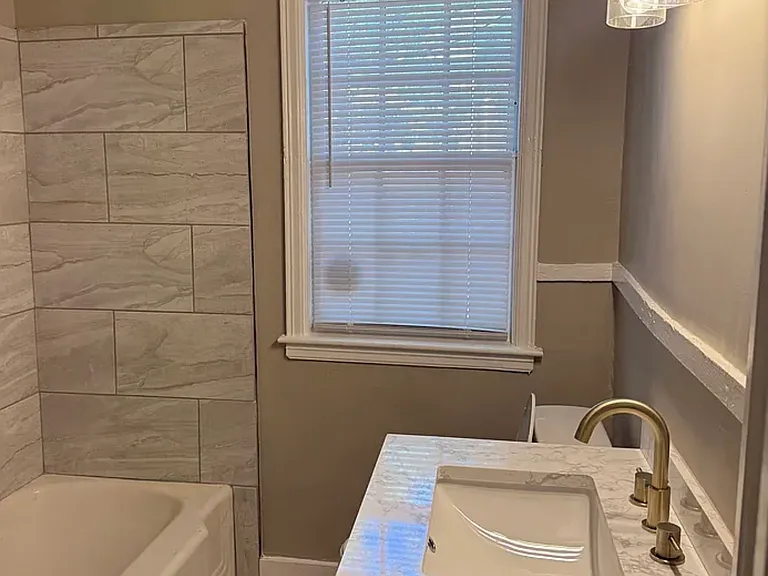 3376 Spottswood Ave — Photo 6