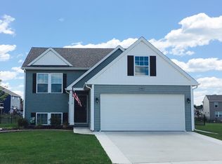 386 Geneva Ct, Howell, MI 48855