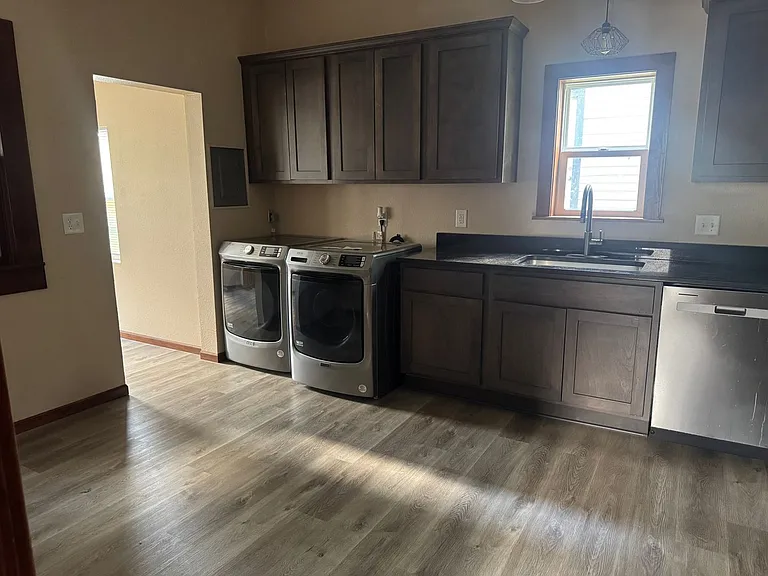 2707 Sacramento St — Photo 5