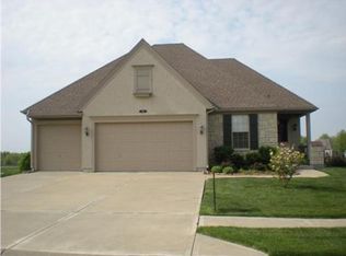 4216 SW Duck Pond Dr, Lees Summit, MO 64082