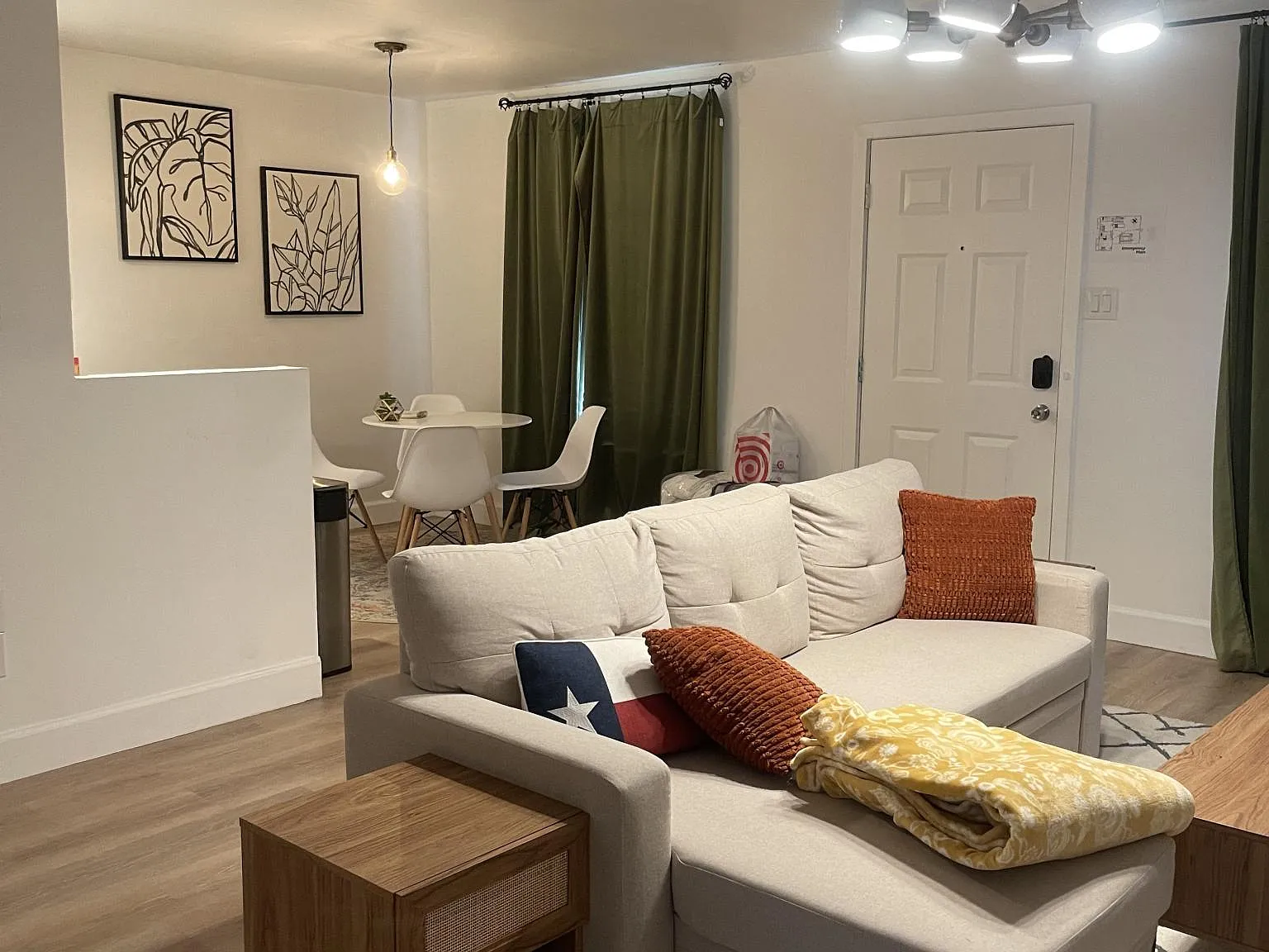 1325 Bagby Ave — Photo 4