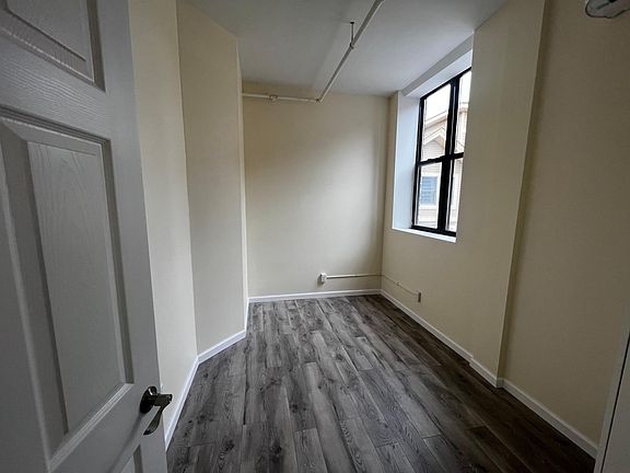 3rd image of 102 North St #7