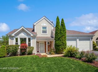 82 Washington Ave, Streamwood, IL