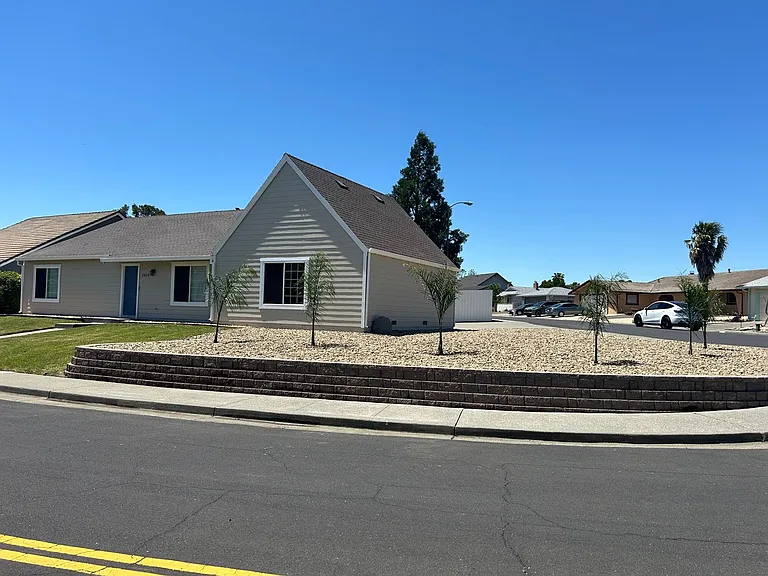 2813 Vista Palomar — Photo 2